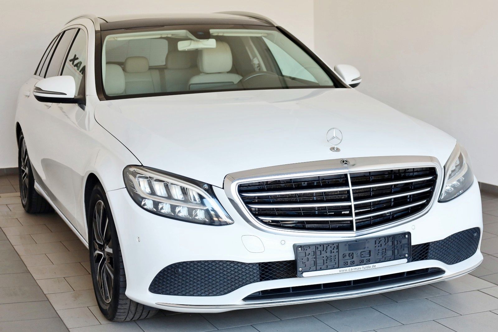 Fahrzeugabbildung Mercedes-Benz C 220d T T.Leder,Navi,LED, Panorama, CarPlay,+WR