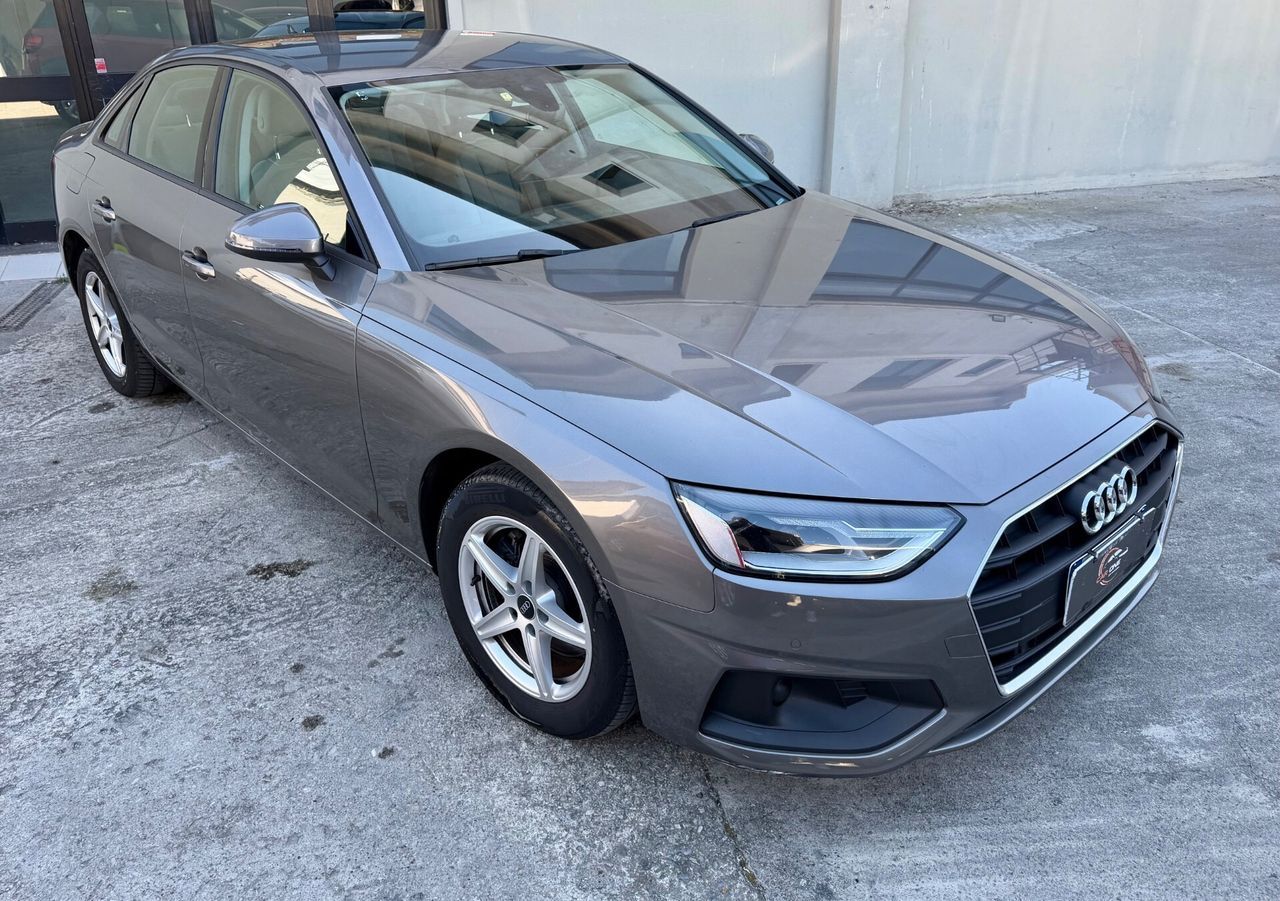 Audi A4 35 TDI/163 CV S tronic S line Edition imagem 2