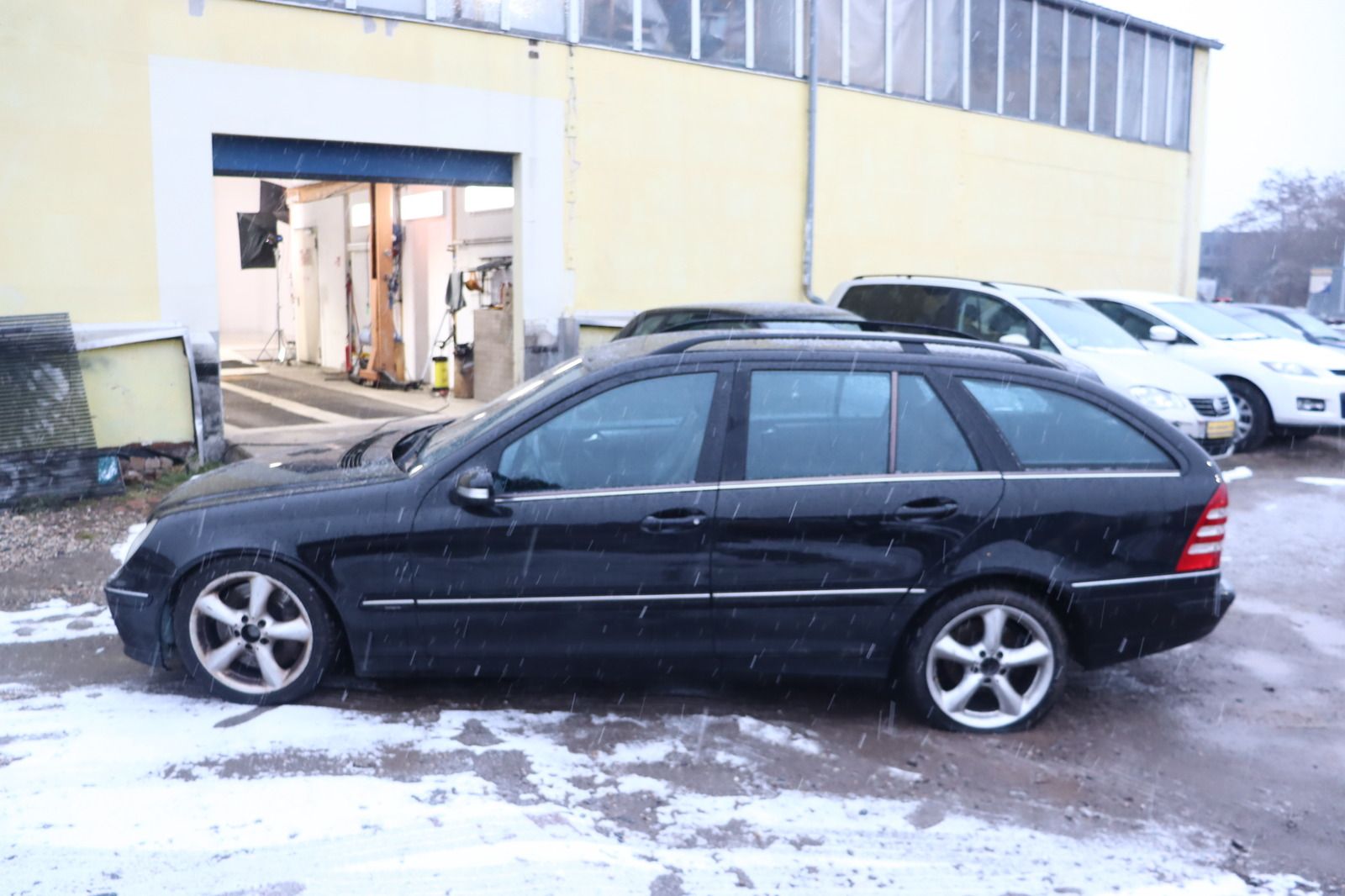 Fahrzeugabbildung Mercedes-Benz C 320 CDI * Leder * Navi * PDC