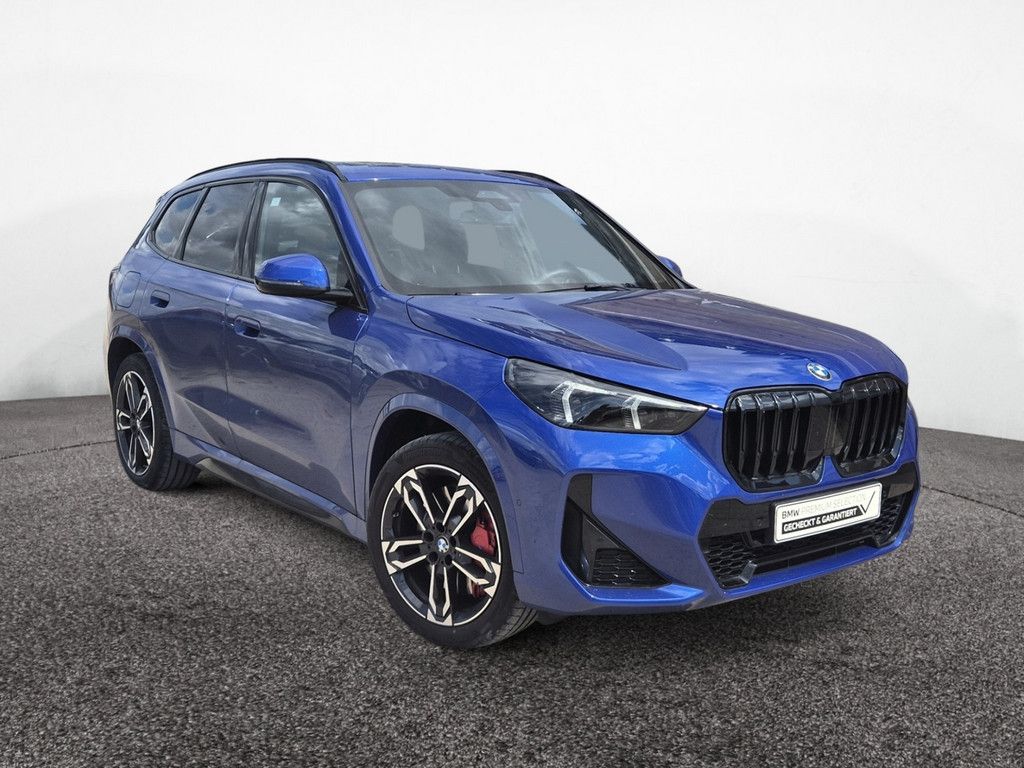 BMW X1 sDrive 18i M Sport Pro AHK PANO KAM LED NAVI foto 3