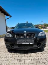 BMW E61 530xi Touring - BMW 530: E61