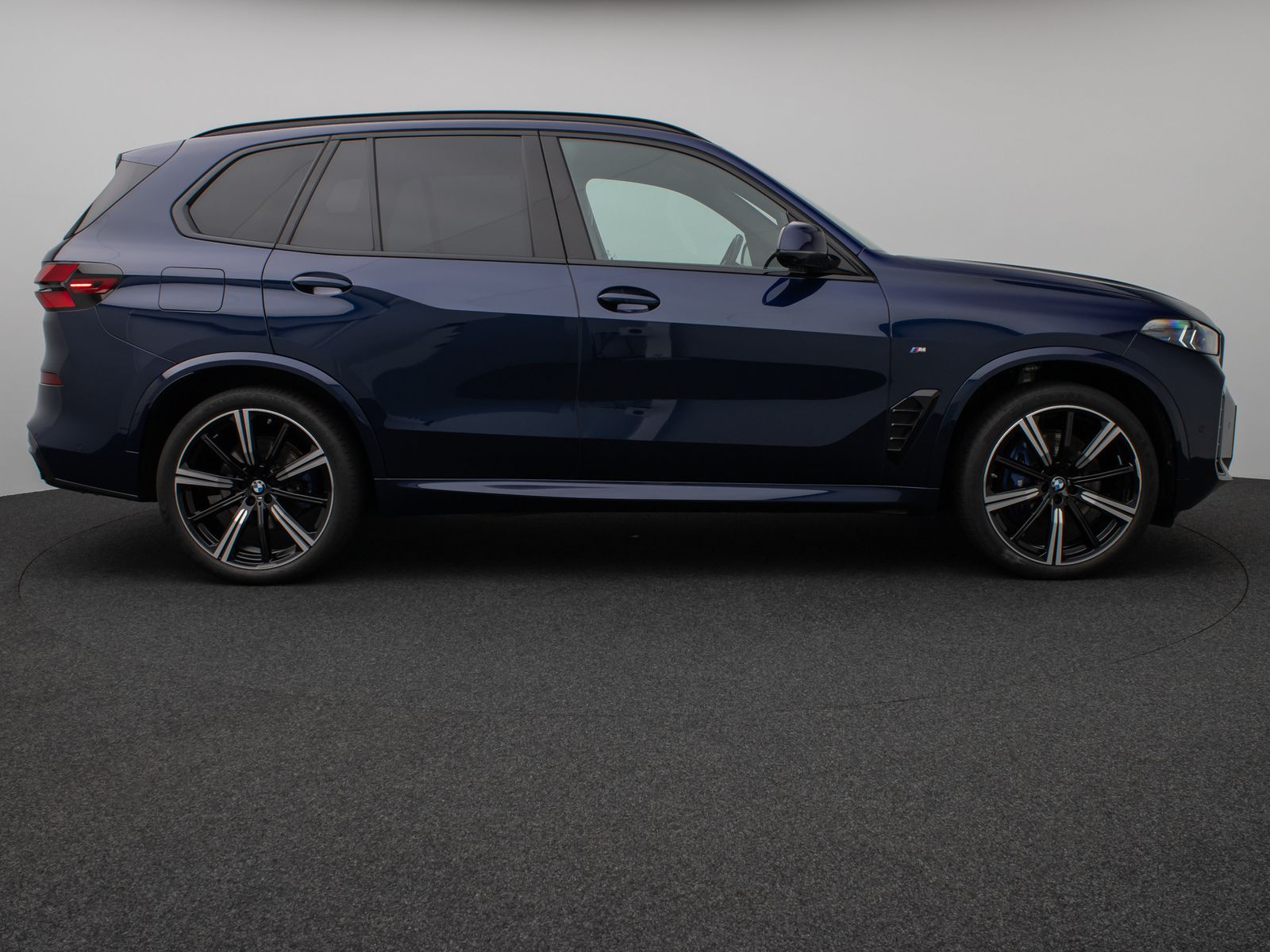 Fahrzeugabbildung BMW X5 xD30d M Sport Pro Panoram 360°HUD DAB H/K 22"