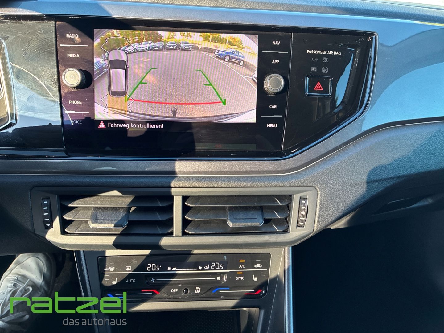 Fahrzeugabbildung Volkswagen Taigo Style 1.0 TSI DSG Navi AHK IQ Light Kamera