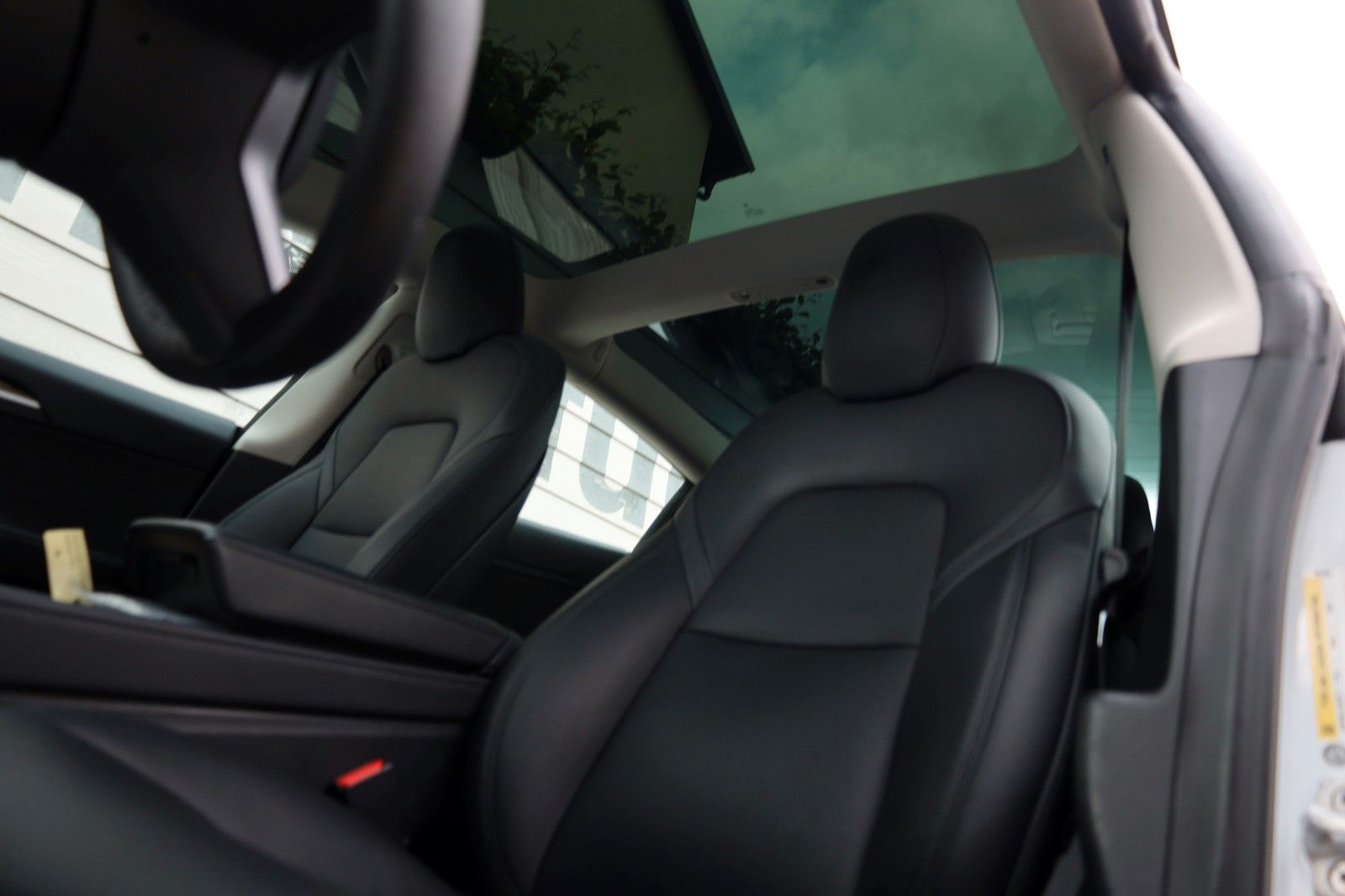 Fahrzeugabbildung Tesla Model 3 Long Range AWD, Autopilot 3, Panorama,WR