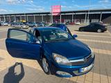 Opel Astra GTC 1.4 ecoFLEX Selection Easytronic S... - Opel Astra: Easytronic