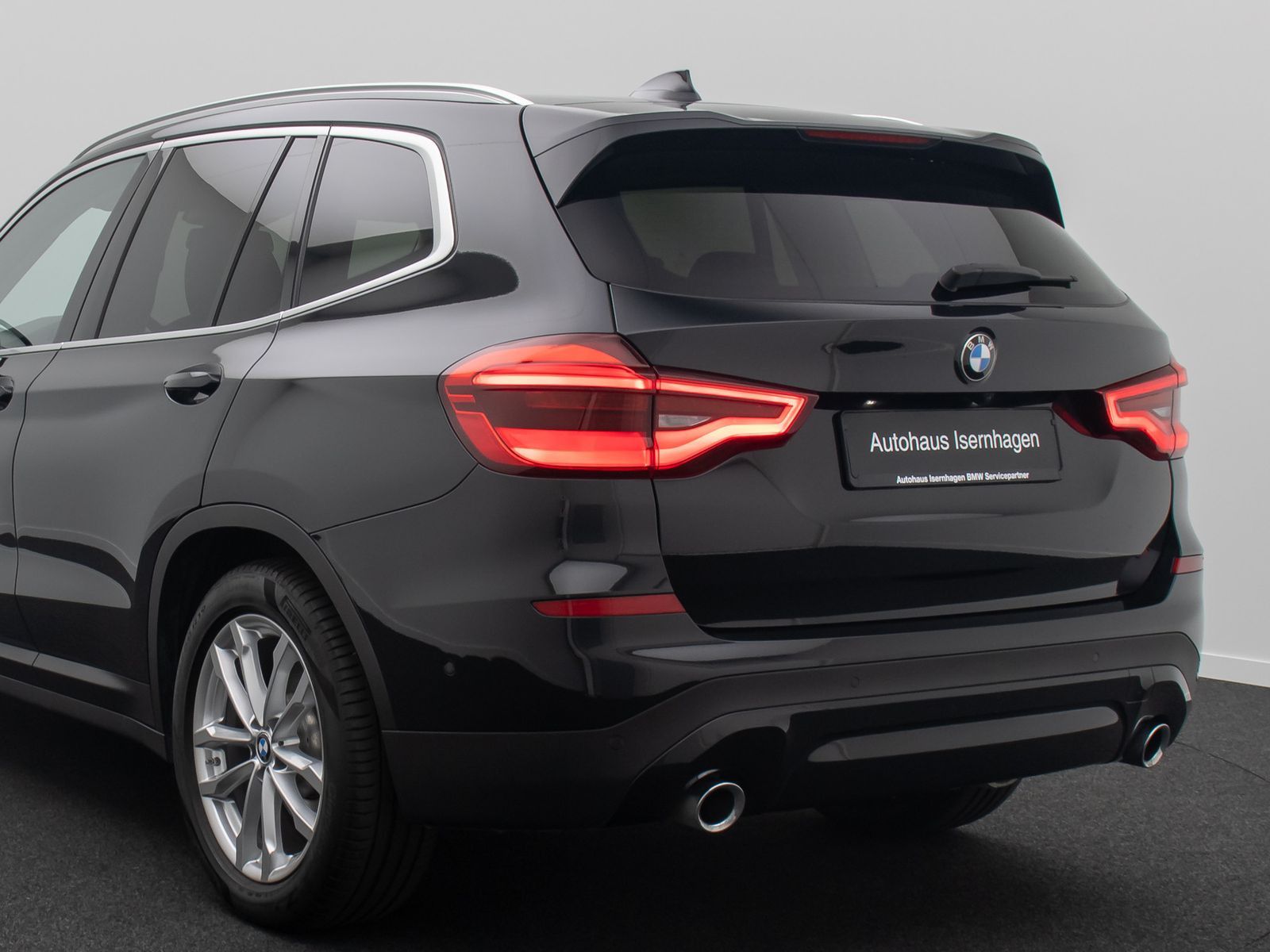 Fahrzeugabbildung BMW X3 xD20d Kamera HUD Komfort HiFi Alarm Leder 19"