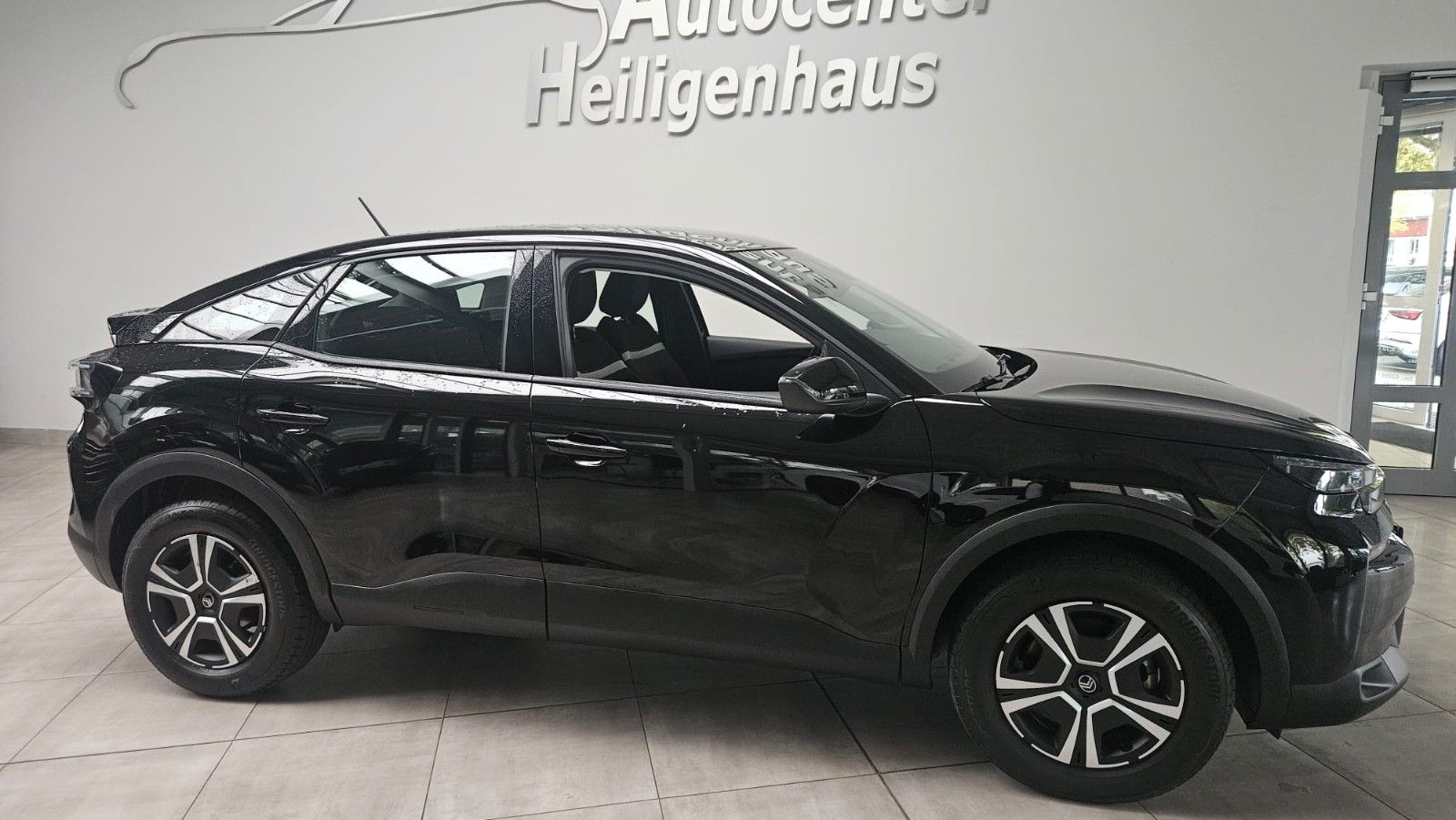 Citroën C4 Lim. YOU 1.2 Mild-Hybrid Autom. LED Tempo PDC imagem 2