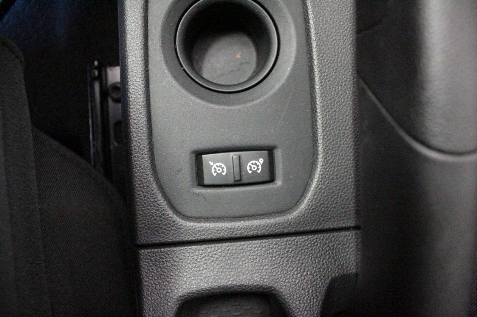Fahrzeugabbildung Dacia Duster Sce 115 Eco-G*AHK*15075*