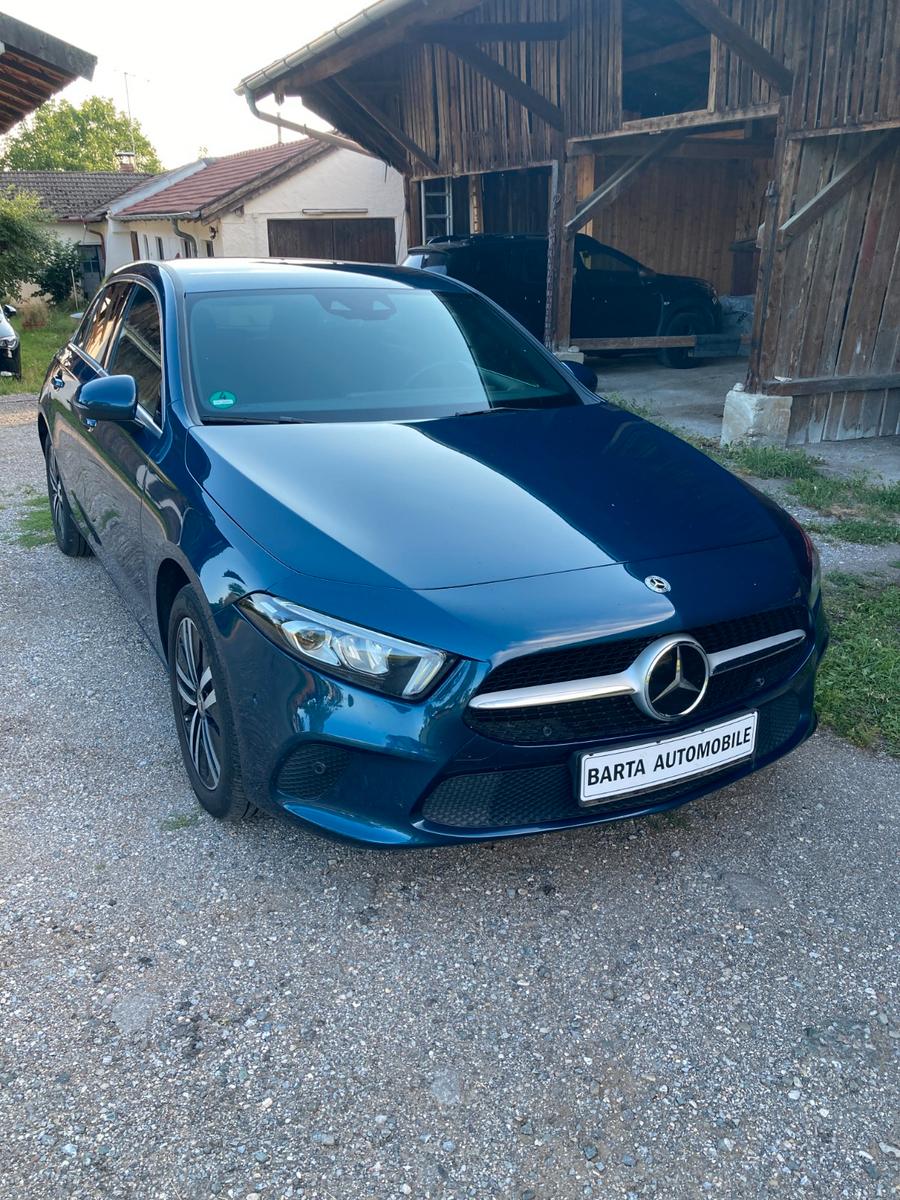Mercedes-Benz A 250 e / LED / AHK / NAVI / KAMERA