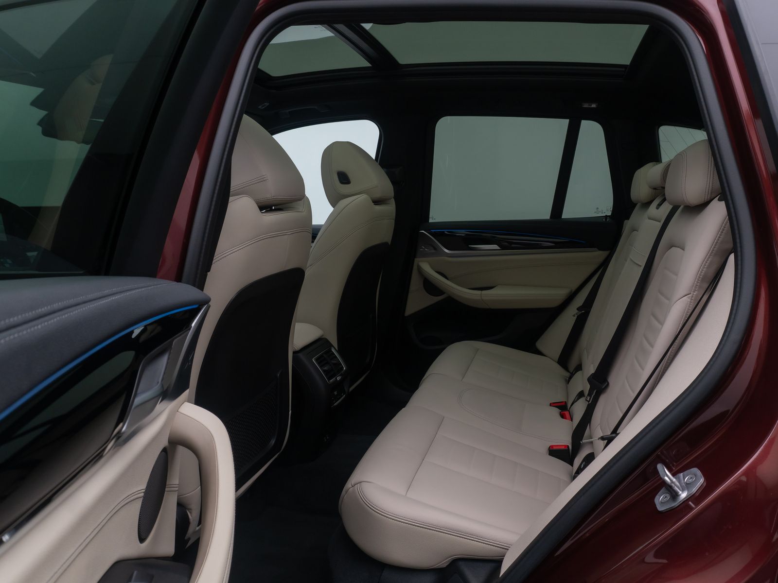 Fahrzeugabbildung BMW iX3 IMPRESSIVE H/K HUD AHK 360° Panorama 20Zoll