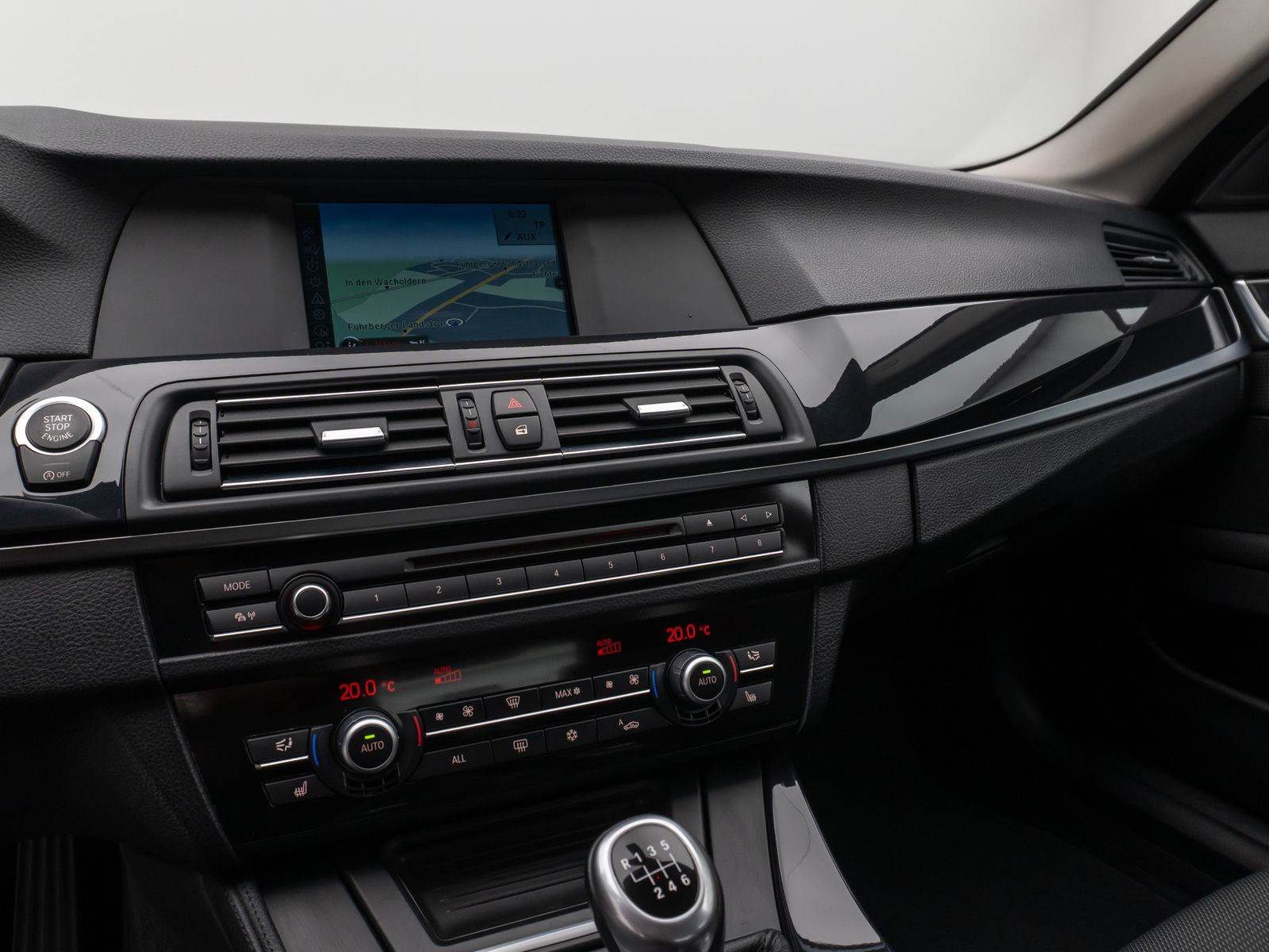 Fahrzeugabbildung BMW 520d Lim. Sitzhzg Navigation PDC Klima Bluetooth