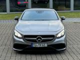Mercedes-Benz S 63 AMG 4MATIC Coupé AMG - graue Mercedes-Benz S 63 AMG