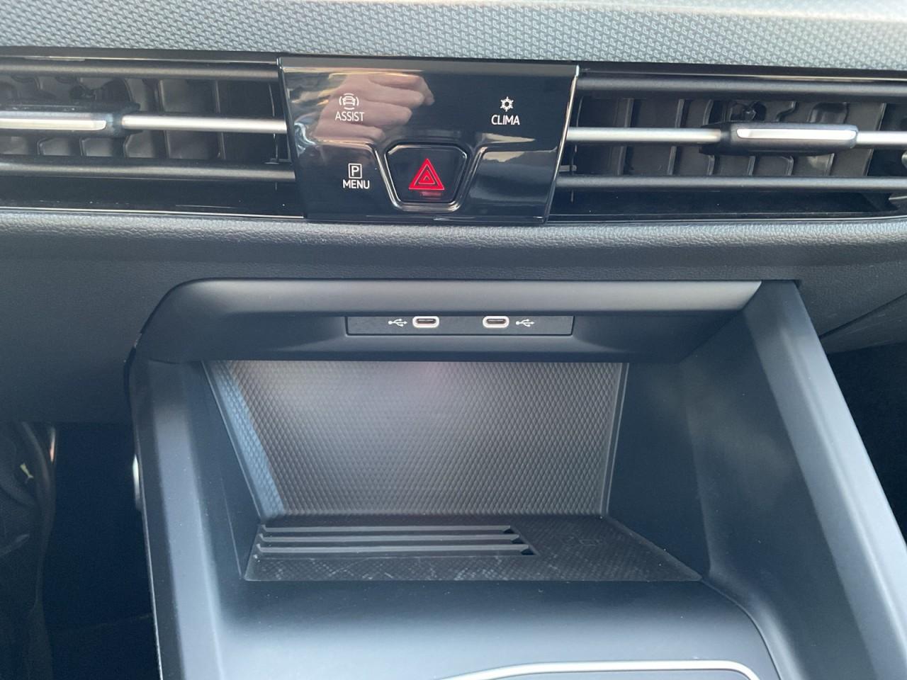 Volkswagen Golf VIII GOAL 1.5 eTSI OPF, DSG, Navi, LED-Plus, миниатюра 23