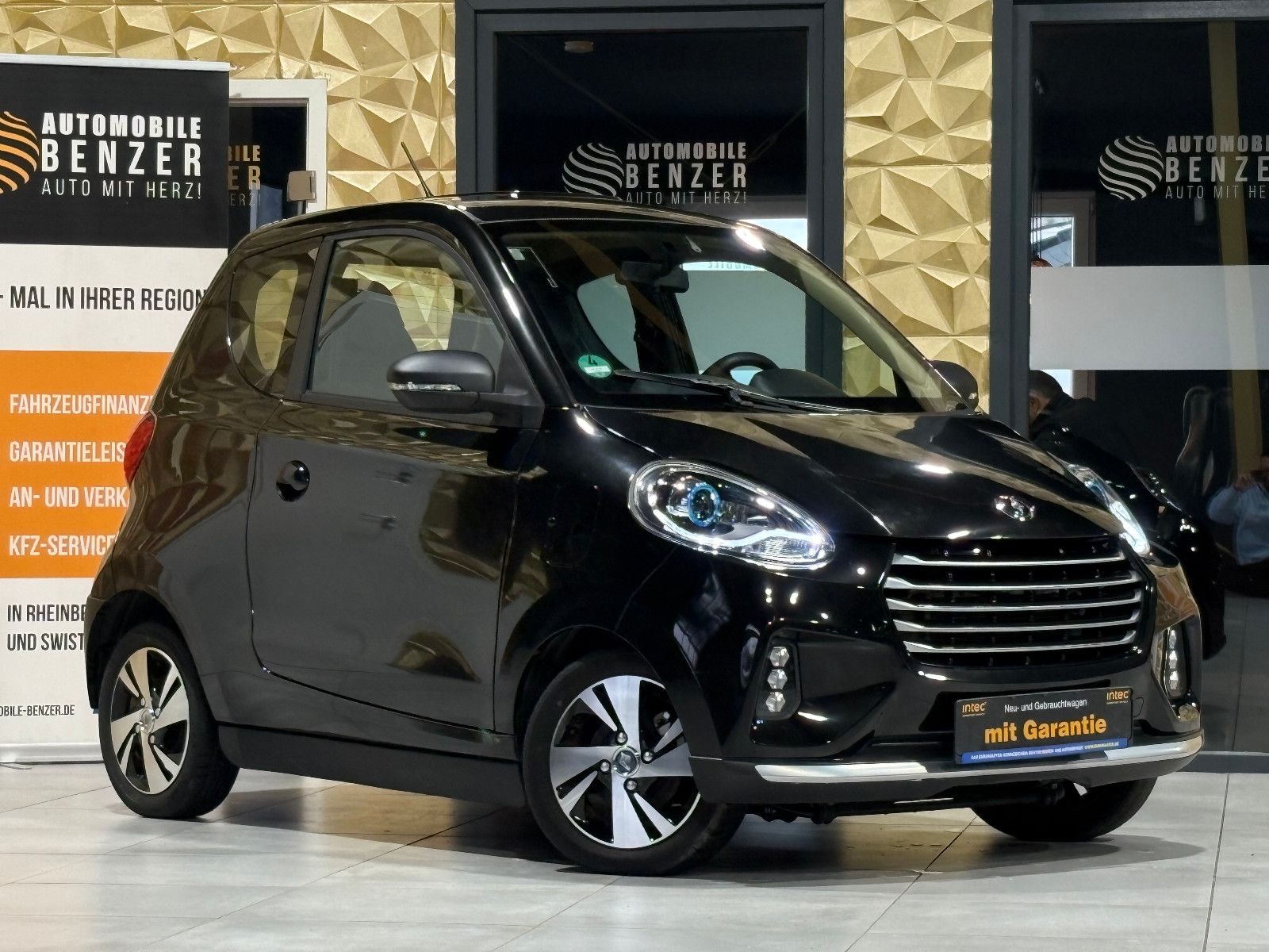 Fahrzeugabbildung Elaris PIO/KAMERA/APPLE/KLIMA/2-SITZ/AUTOMATIK