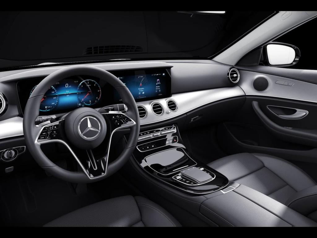 Mercedes-Benz E 220 d T AMG AHK SD WIDESCREEN KAMERA 9G NAVI