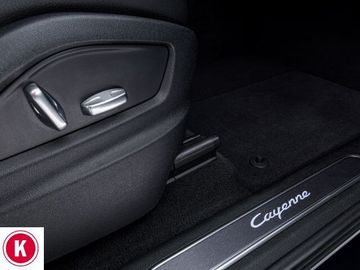 Porsche Cayenne - 12