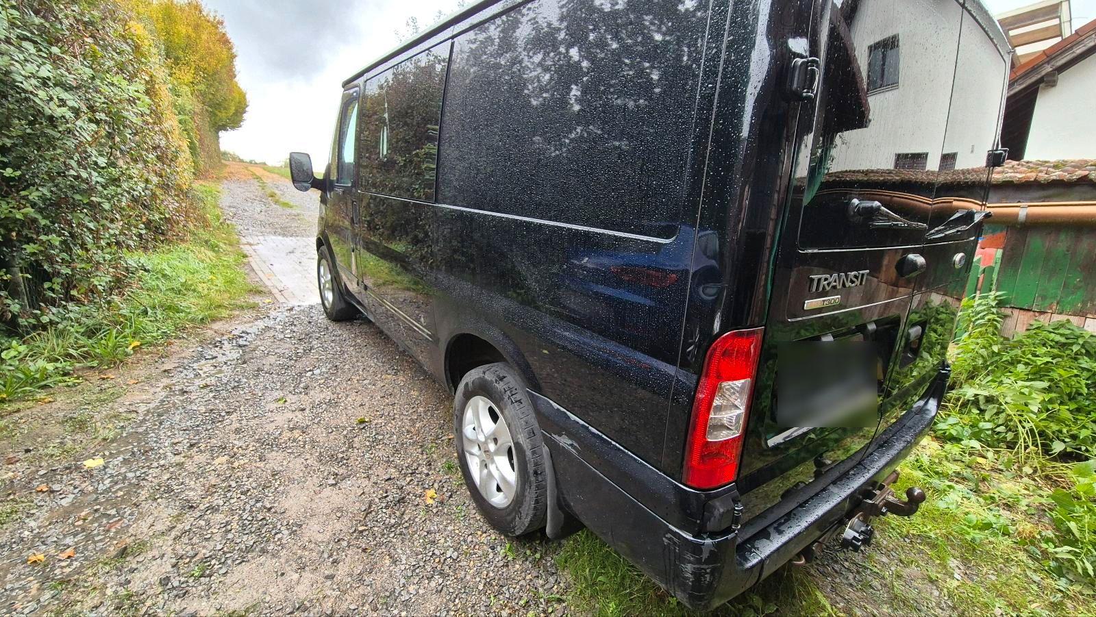 Ford Transit 2010 — engine 140 HP (103kW)