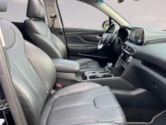 Fahrzeugabbildung Hyundai SANTA FE 2.2 CRDi AWD PREMIUM LEDER PANO ACC LED