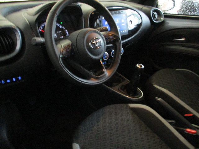 Fahrzeugabbildung Toyota Aygo X Team D