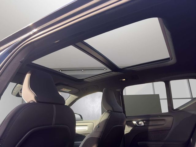 Volvo XC40 B3 Ultra Black Edition