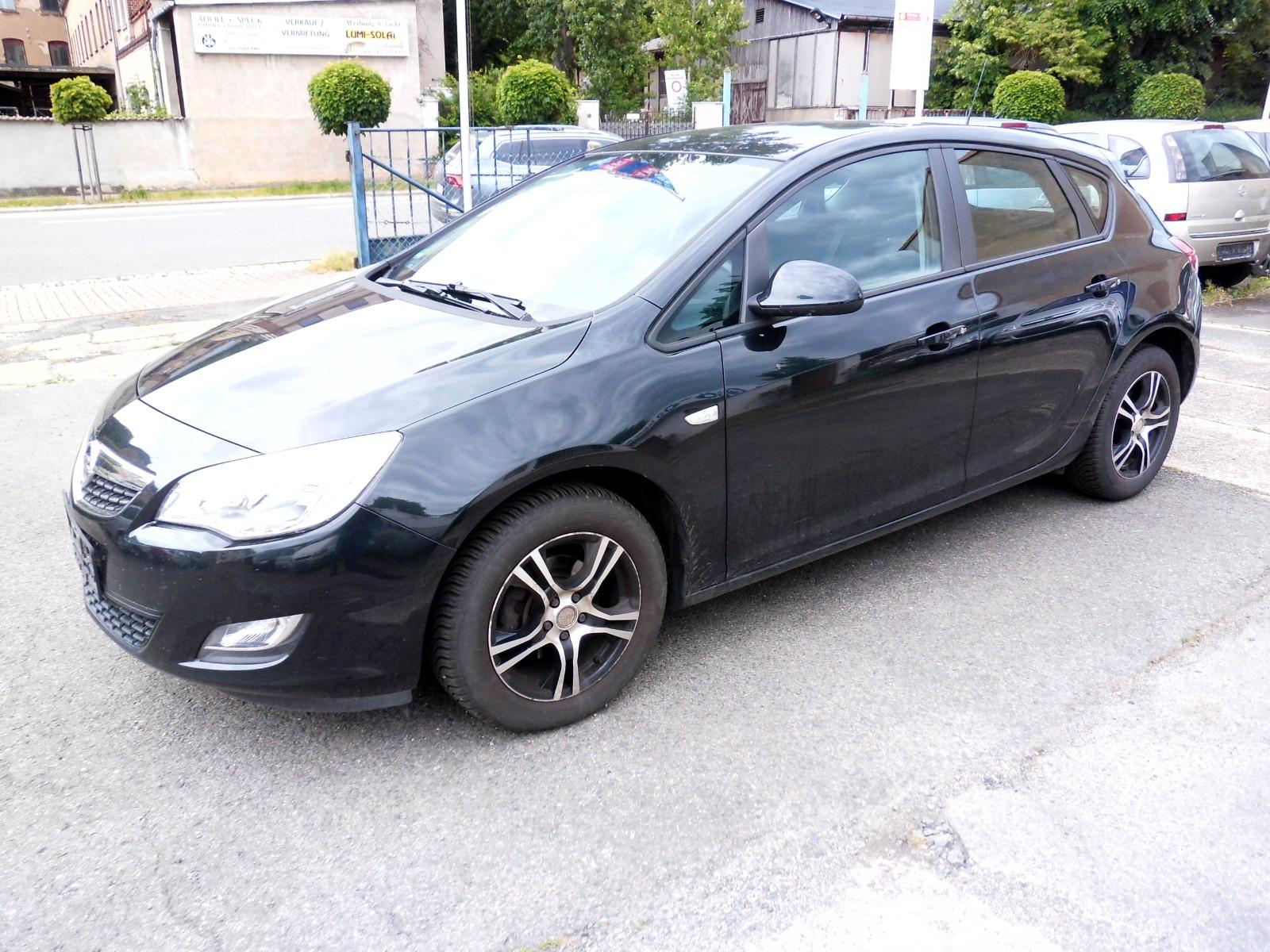 Opel Astra J Lim. 5-trg. Design Edition