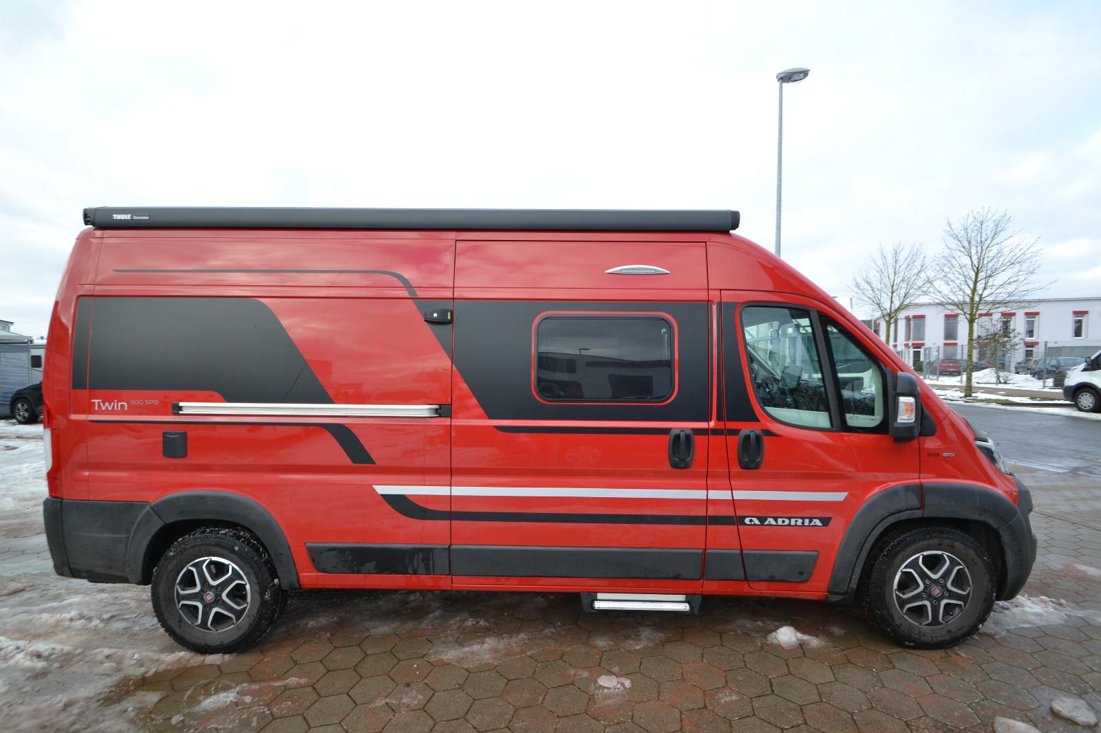 Adria Twin 600 SPB Plus  _( 80 )