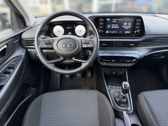 Fahrzeugabbildung Hyundai i20 Essential Komfort 1.0 T-GDI Carplay Kamera S