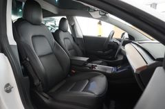 Fahrzeugabbildung Tesla Model 3 PERFORMANCE DUAL-MOTOR NAVI/LED/PILOT+