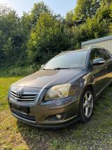 Toyota avensis - gebrauchte Toyota Avensis aus dem Jahr 2008