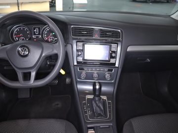 Volkswagen Golf - 5