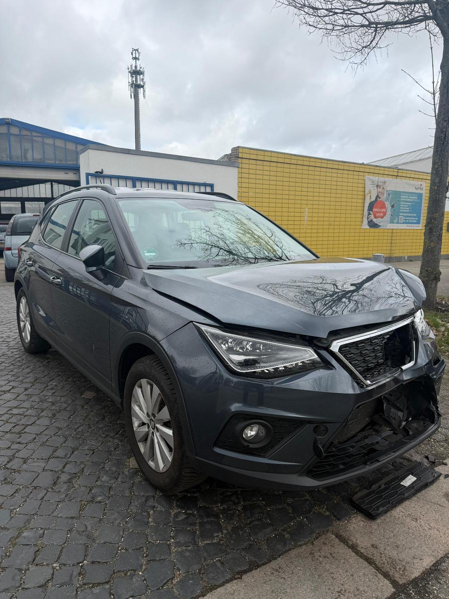 Seat Arona Style Fahrbereit Unfallschaden Front