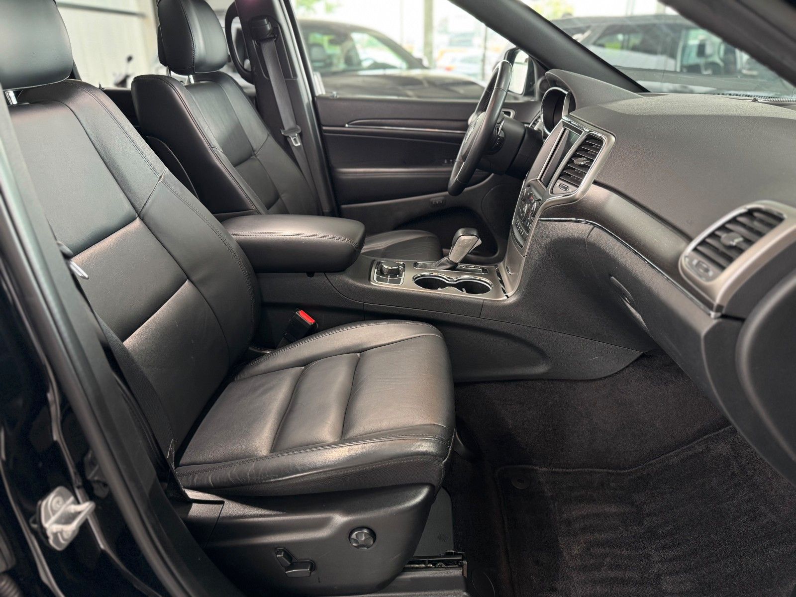 Fahrzeugabbildung Jeep Grand Cherokee 3.0 CRD Limited AHK