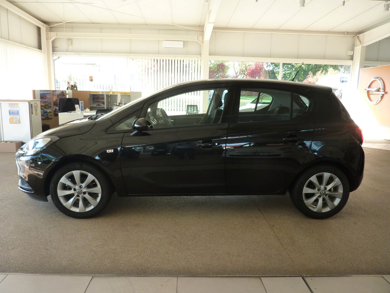 Fahrzeugabbildung Opel Corsa 1.4 Edition, AC, BC, Allwetter