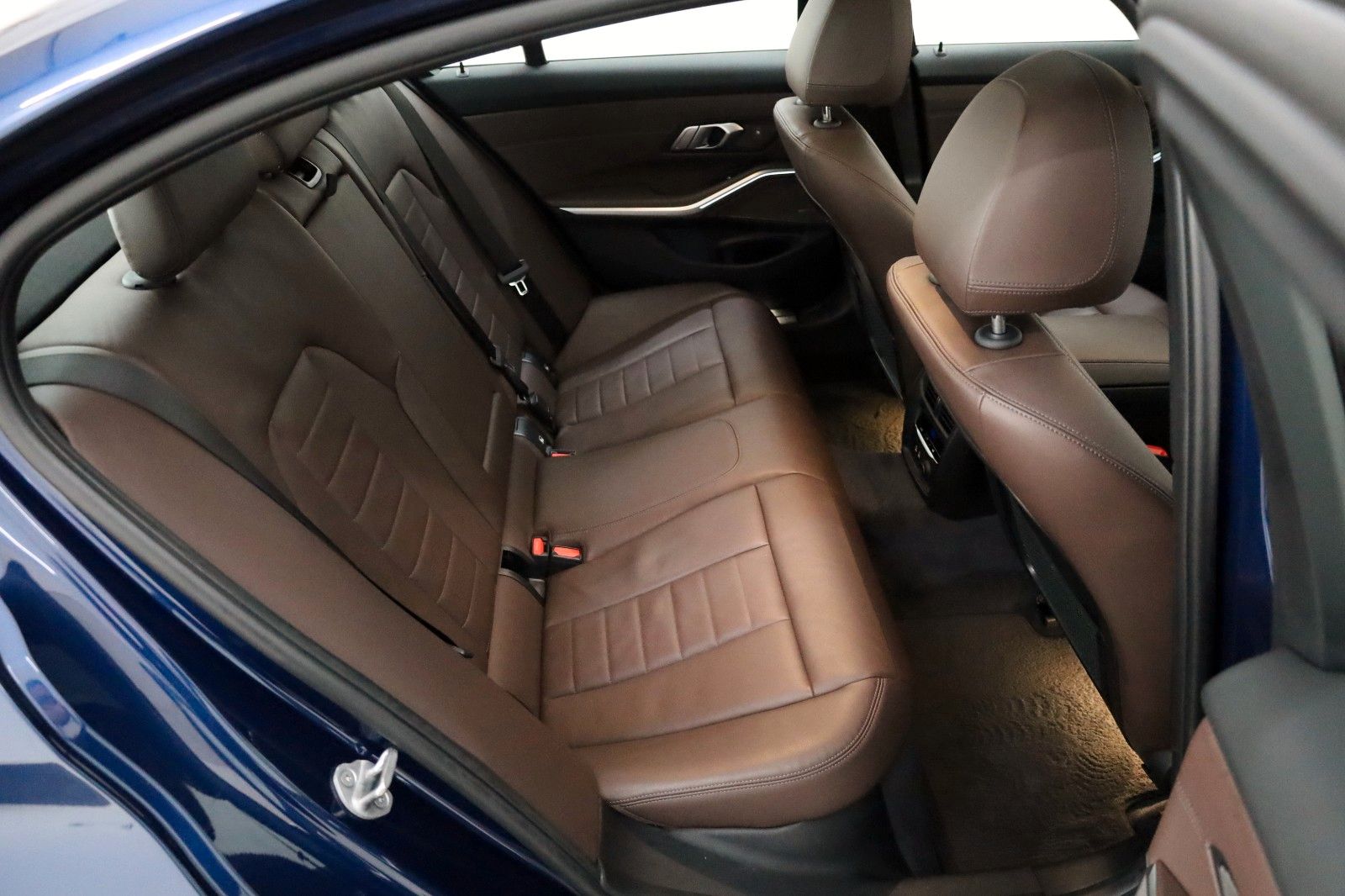 Fahrzeugabbildung BMW 330dA xDrive Luxury Line Leder,Navi,LED,SH,SD