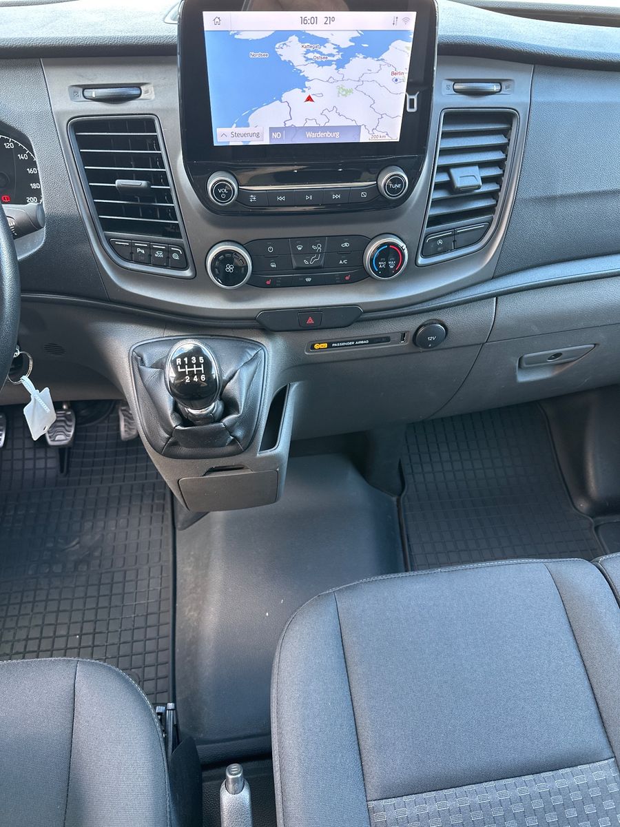 Fahrzeugabbildung Ford Transit Custom 320 L1H1 SORTIMO+NAV+AHK+STHZG