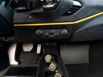 2019 Ferrari 488 PISTA 缩略图 25