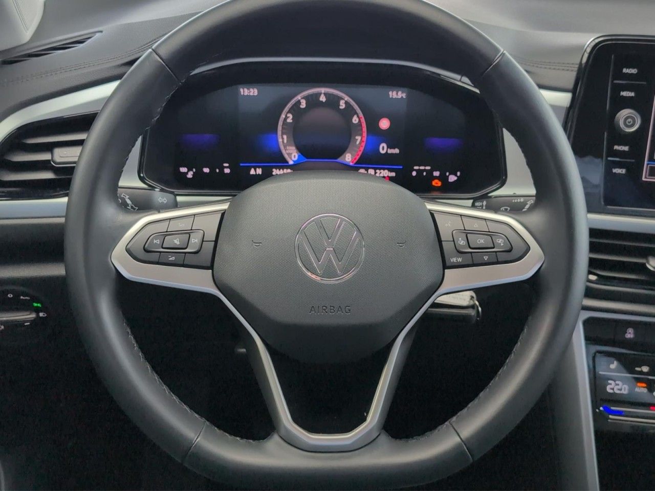 T-Roc Life 1.0 TSI Klima Navi Einparkhilfe