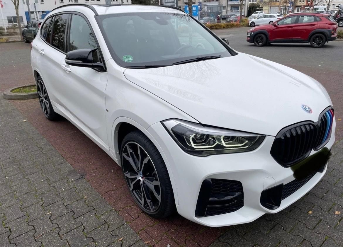 BMW X1 xDrive 20 d M Sport Navi Pano LED DAB 8-fach