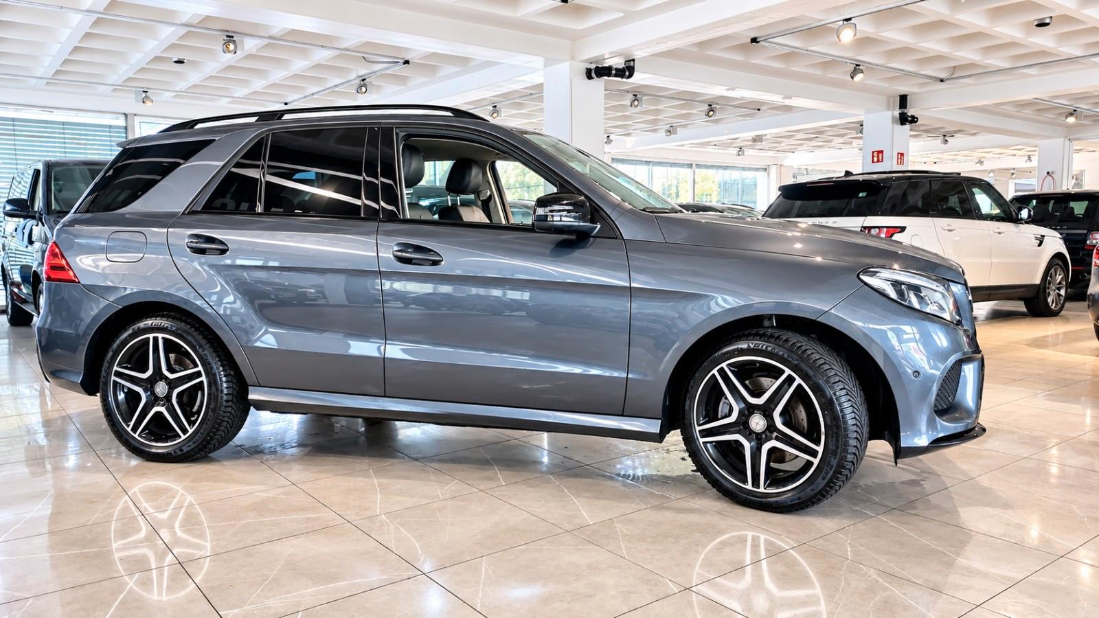 Mercedes-Benz GLE 350 d 4Matic AMG Line *Navi*RFK*AHK 3,5t*