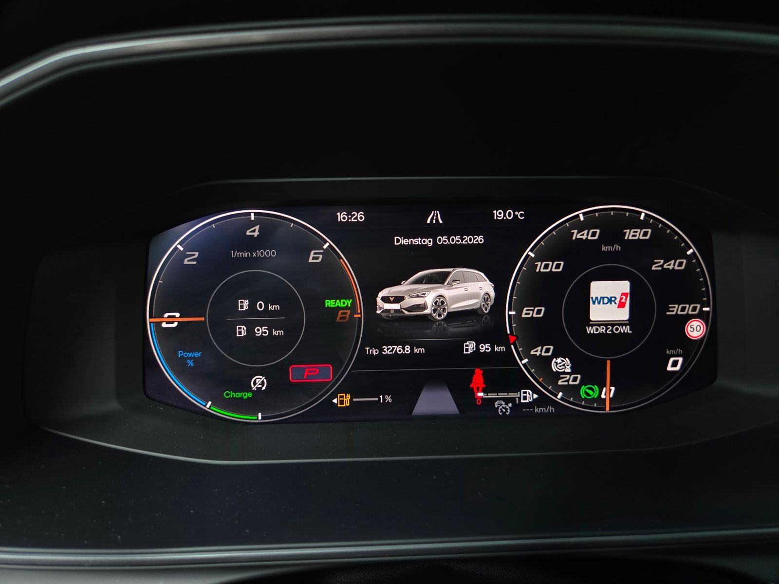Fahrzeugabbildung CUPRA Leon Sportstourer VZ 1.4 e-Hybrid SHZ LED NAVI