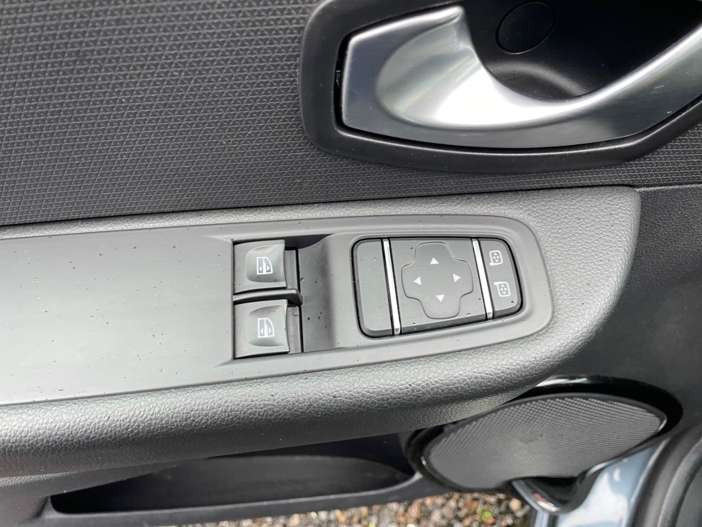 Fahrzeugabbildung Renault Clio IV Grandtour Limited Klima Tempomat DAB