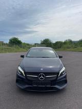 Mercedes-Benz A 220 A A 220 4Matic AMG Line - blaue Mercedes-Benz A 220