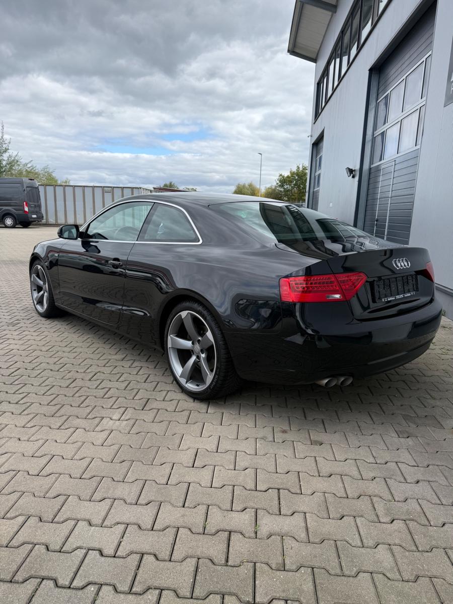 Audi A5 Coupé S Line 2.0 TDI 177 ch BVM / 1ère main / Bang & Olufsen / Jantes 19" / Xénon