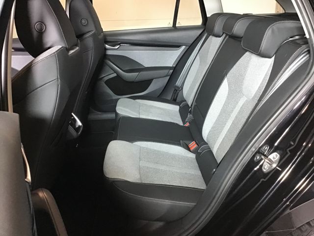 Fahrzeugabbildung Skoda Octavia Selection 2.0 TDI Combi DSG/Navi/ACC/RFK