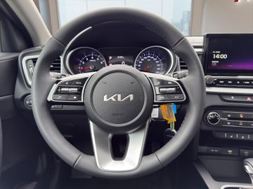 Kia Ceed 1.5T DCT7 Kamera PDC SHZ Klima CarPlay