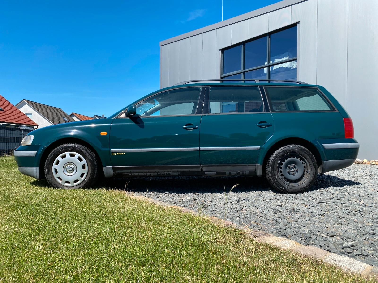 Volkswagen PASSAT 3B KLIMA TÜV 10 / 2026