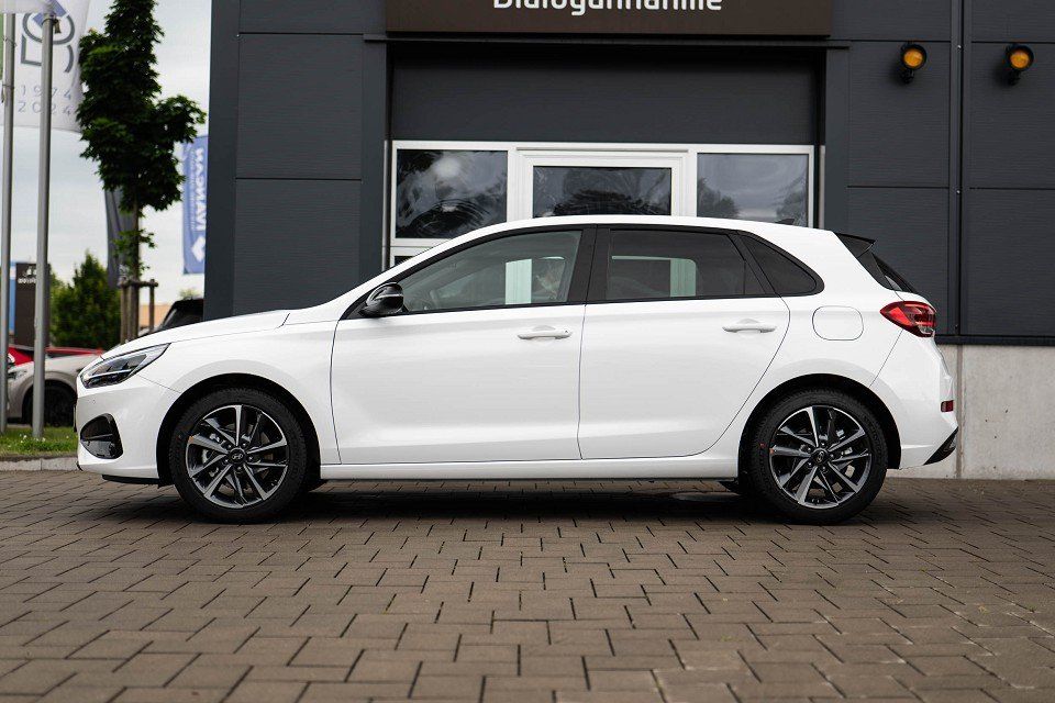 Fahrzeugabbildung Hyundai i30 1.0T 100PS ADVANTAGE