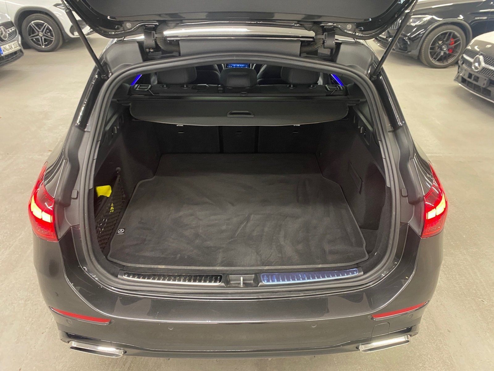 Fahrzeugabbildung Mercedes-Benz C 300 T AMG*Panorama*Distro*AHK*Night*LED*Totwin