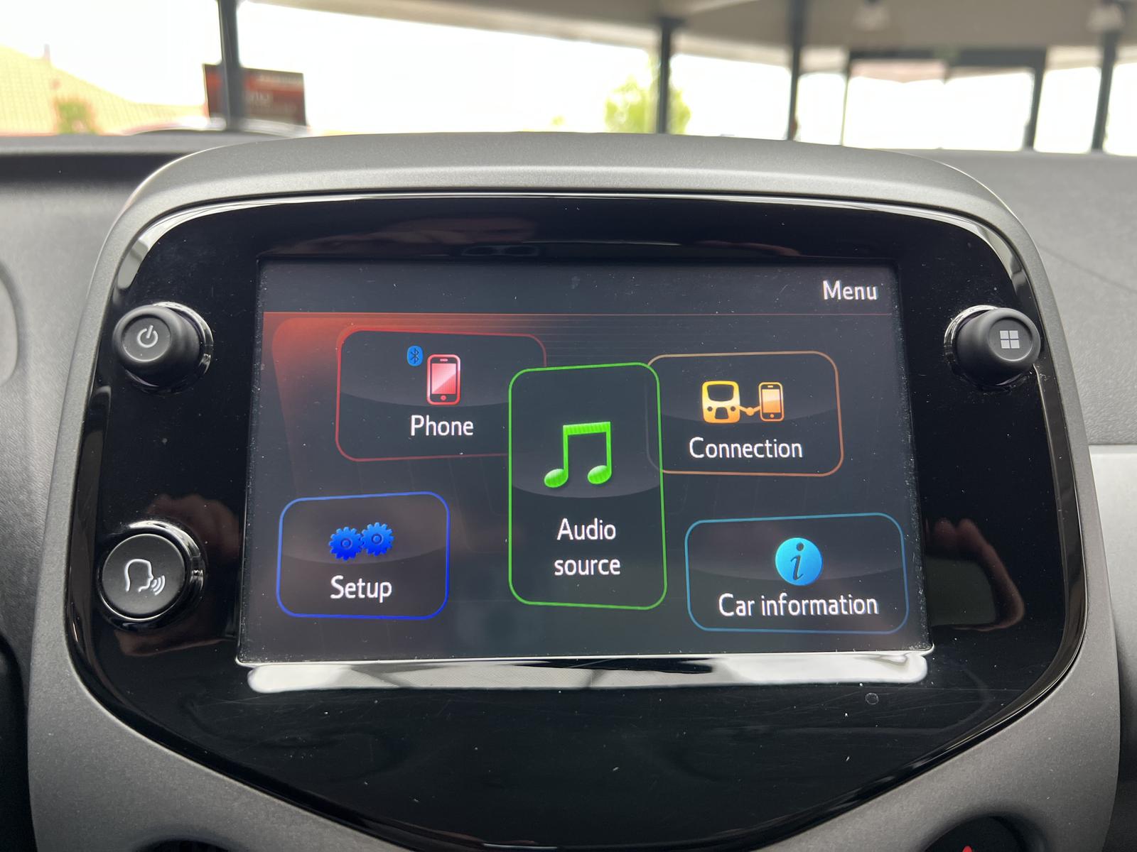 Toyota Aygo x-play connect CarPlay Klima Tempomat Touch