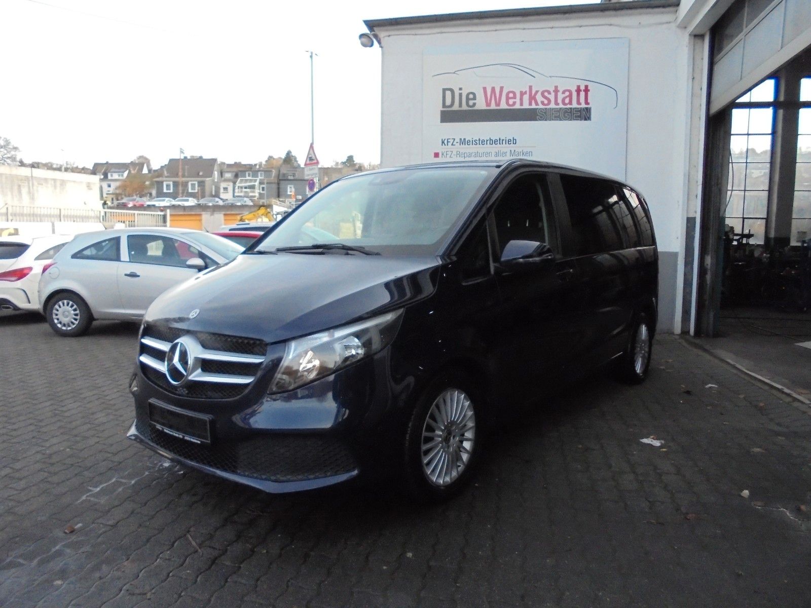 MERCEDES-BENZ V 220/250/300 d EDITION kompakt AHK RFK